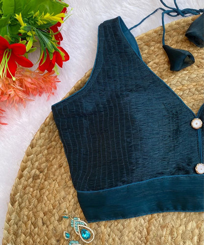 Classic Designed Sleeveless Blouse