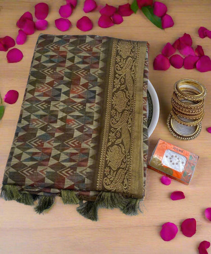 Green Geometric Print Saree